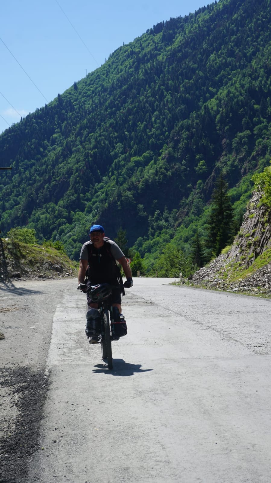 Vashlovani steppe — desert plains near the southern border on bike